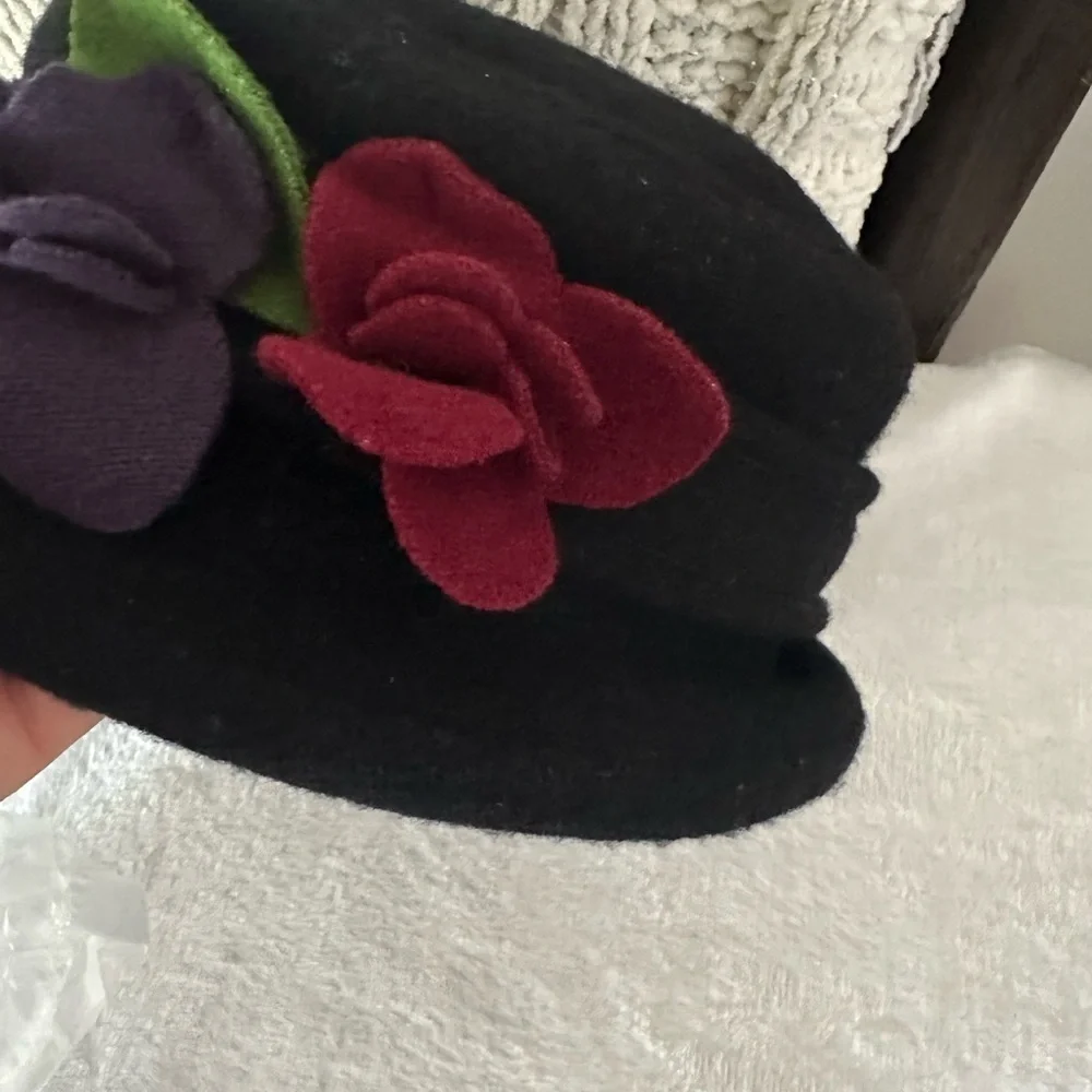 Vintage Parkhurst Wool  Gardenia Cloche Hat